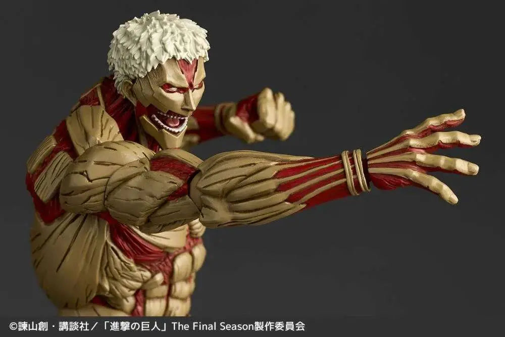 Revoltech A.y. Attack On Titan Armored Titan