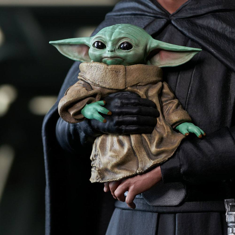 Star Wars: The Mandalorian Premier Collection 1/7 Luke Skywalker &amp; Grogu 25 cm