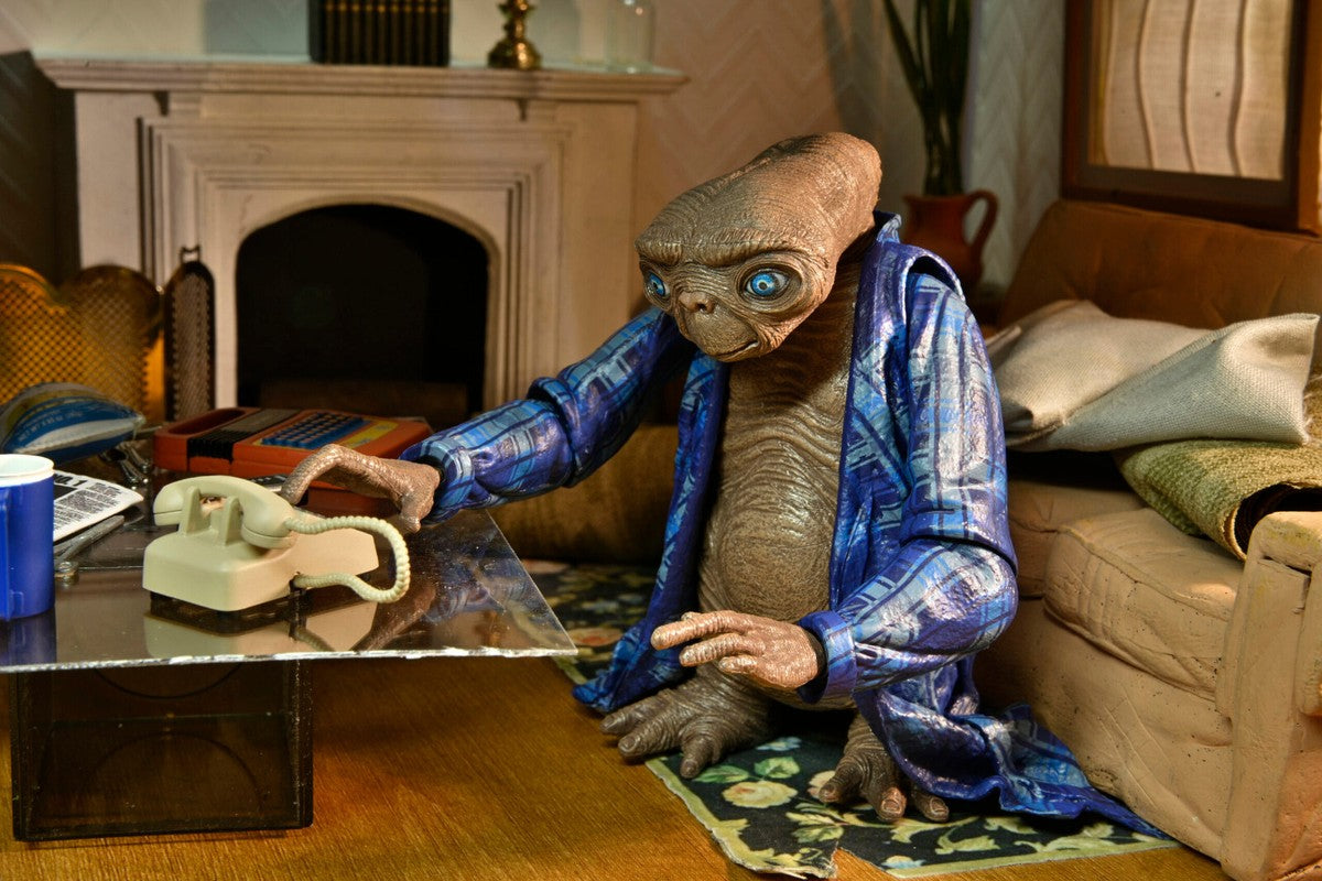 E.T The Extra-Terrestrial Ultimate Telepathic E.T