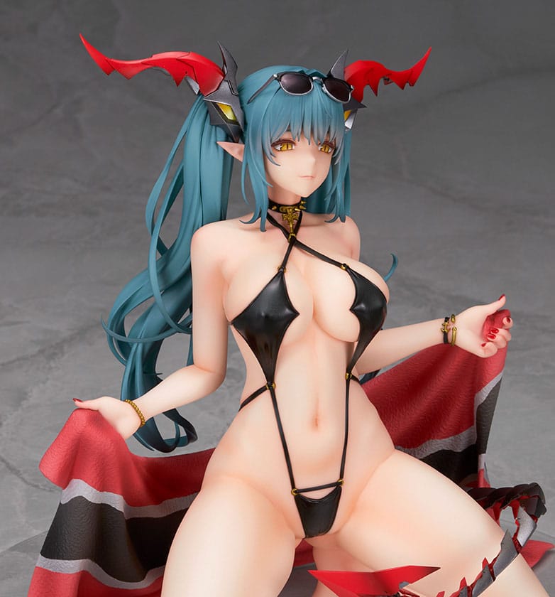Azur Lane PVC Statue 1/7 Regensburg Dark Dragon and the Coast of Light Ver. 16 cm