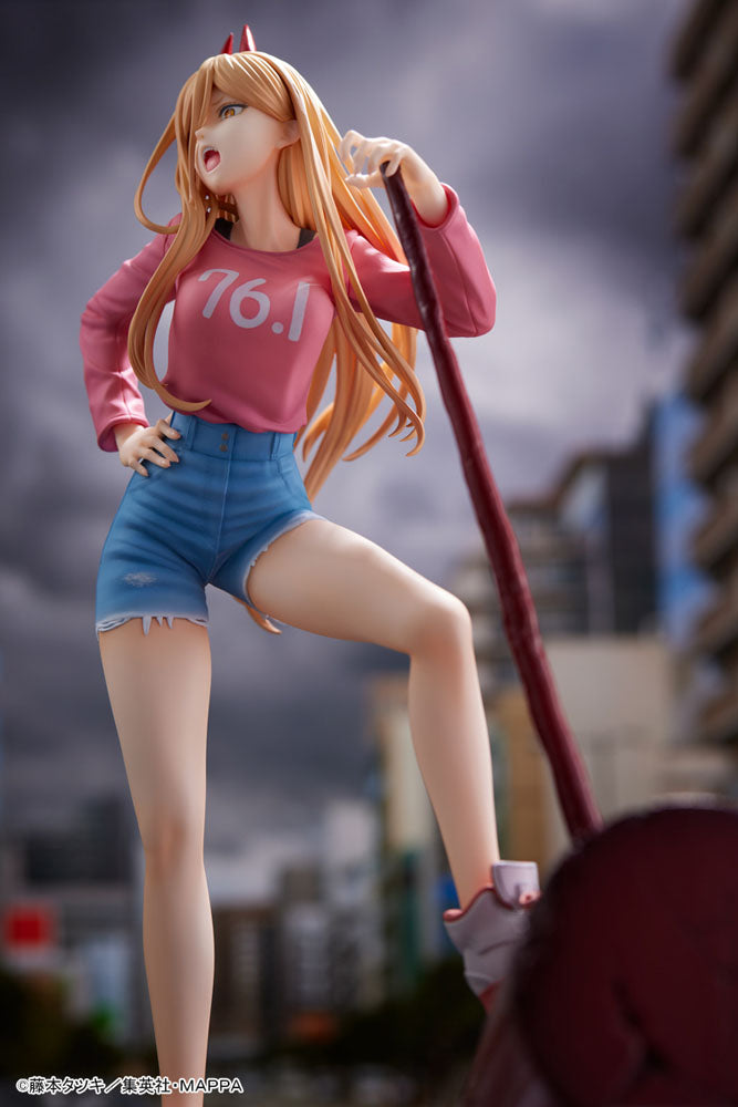 Statua in PVC di Chainsaw Man 1/7 Power 27 cm