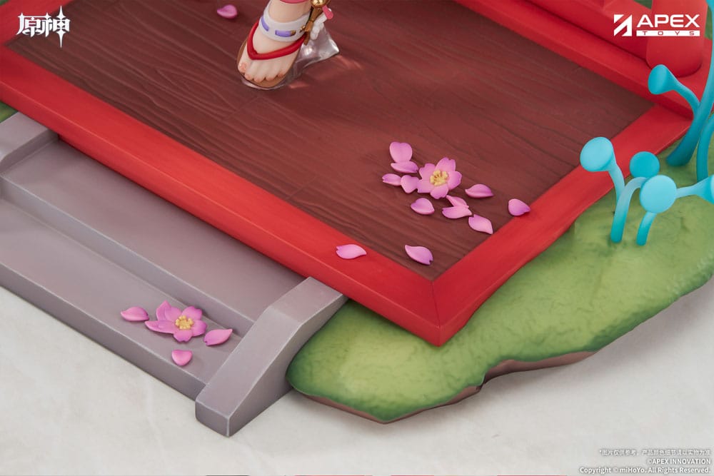 Genshin Impact PVC Statue 1/7 Yae Miko Astute Amusement Ver. 28 cm