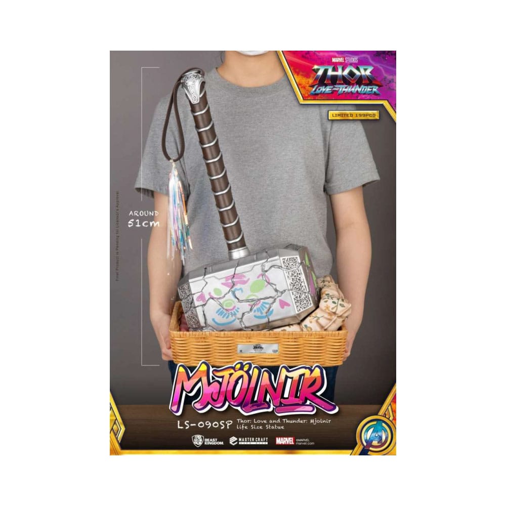 Marvel: Thor Love and Thunder - Statua Mjolnir Love in scala 1:1