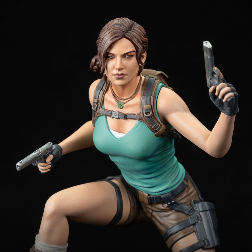 Tomb Raider Lara Croft PVC Statue 24 cm