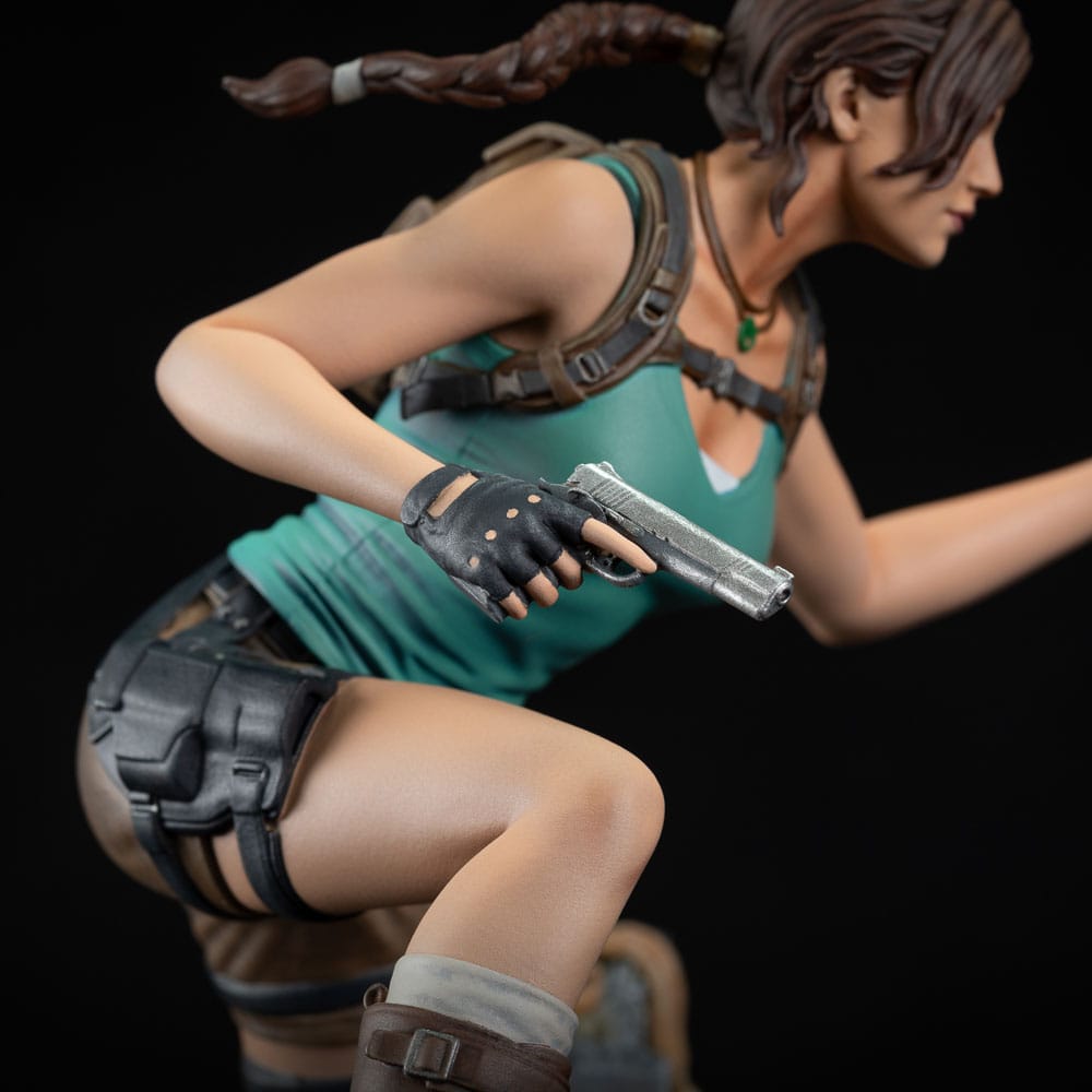Tomb Raider Lara Croft PVC Statue 24 cm