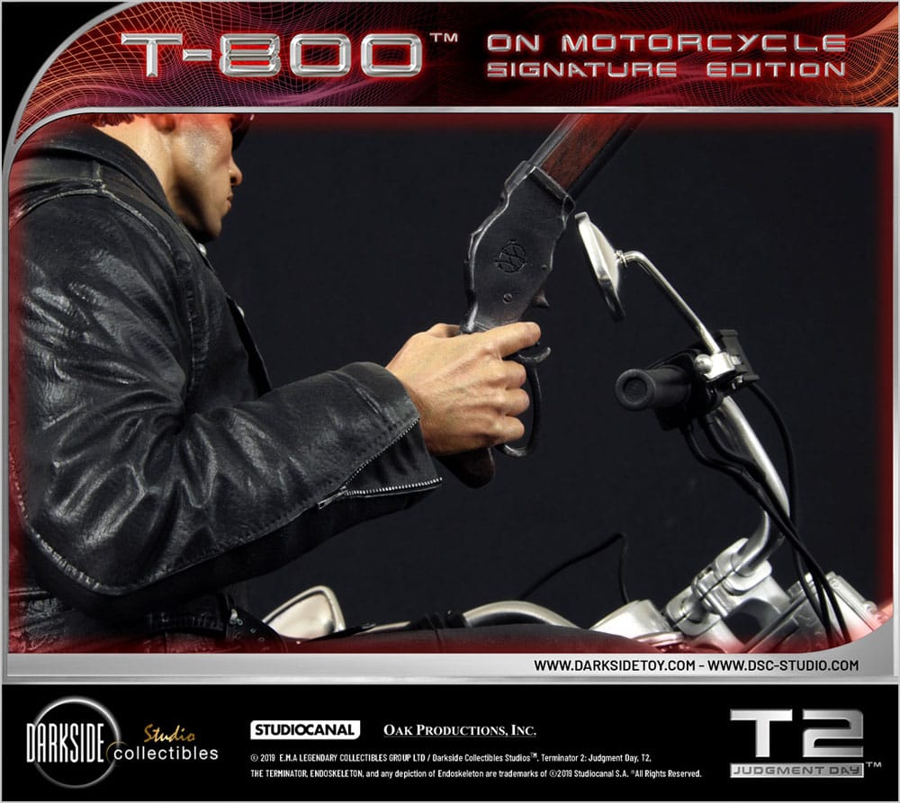 Terminator 2 Statue T-800 On Motorcycle Limited Signature Edition 70 cm