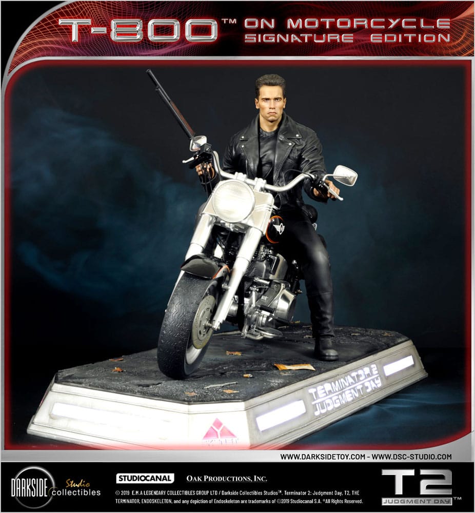 Terminator 2 Statue T-800 On Motorcycle Limited Signature Edition 70 cm