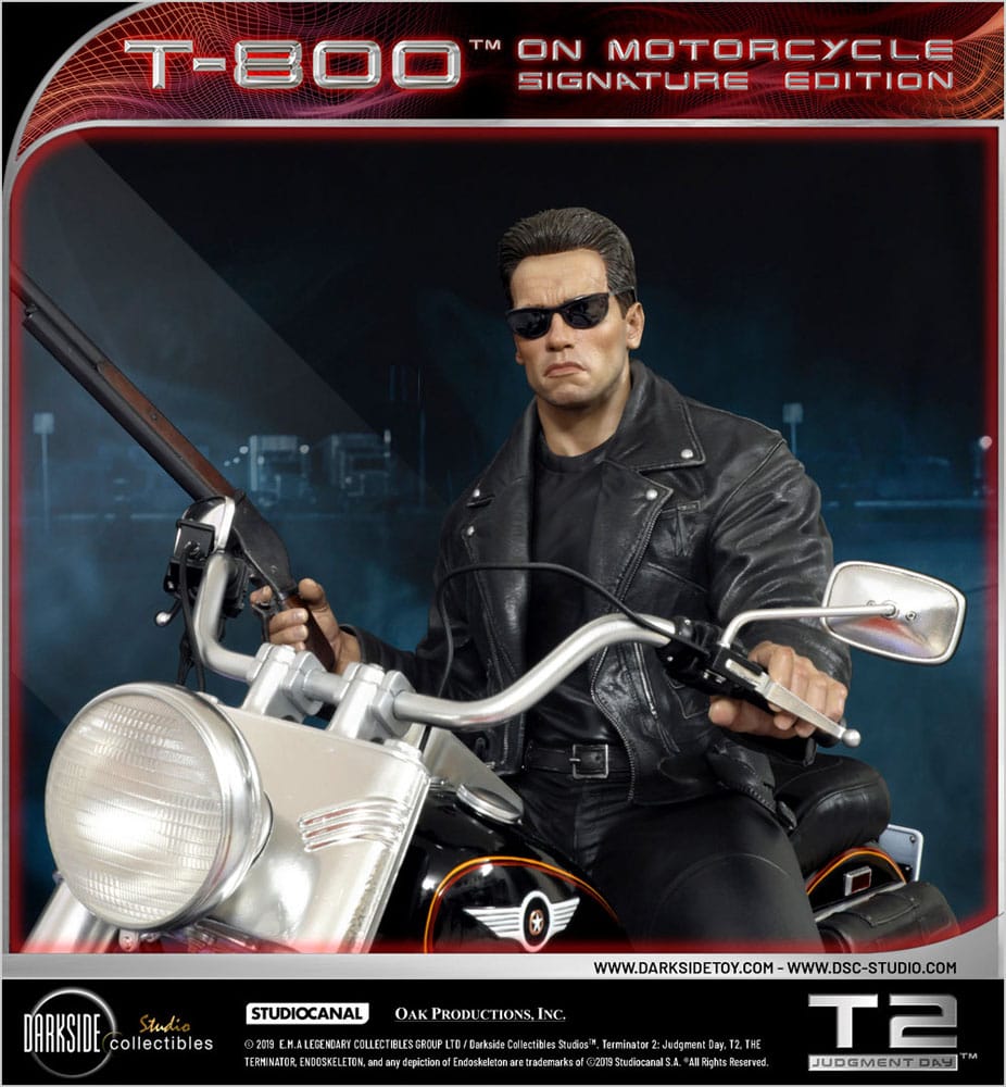 Terminator 2 Statue T-800 On Motorcycle Limited Signature Edition 70 cm