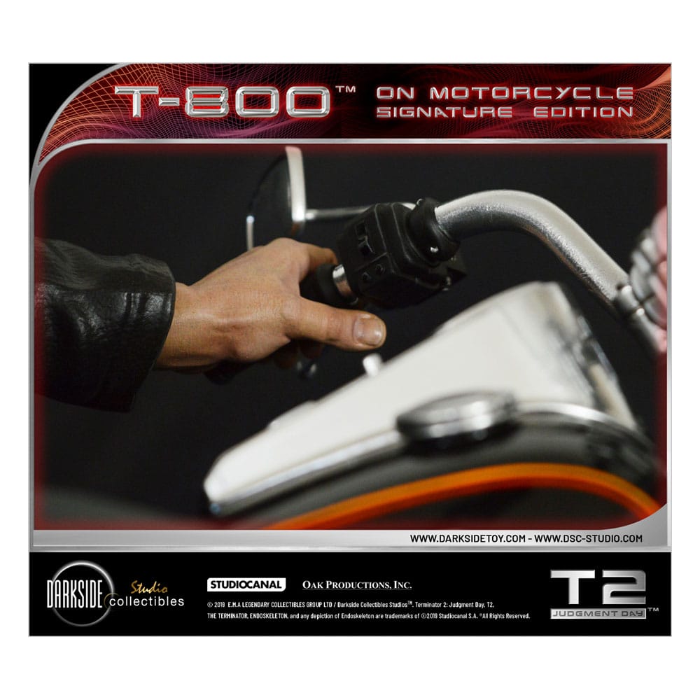 Terminator 2 Statue T-800 On Motorcycle Limited Signature Edition Exclusive 70 cm