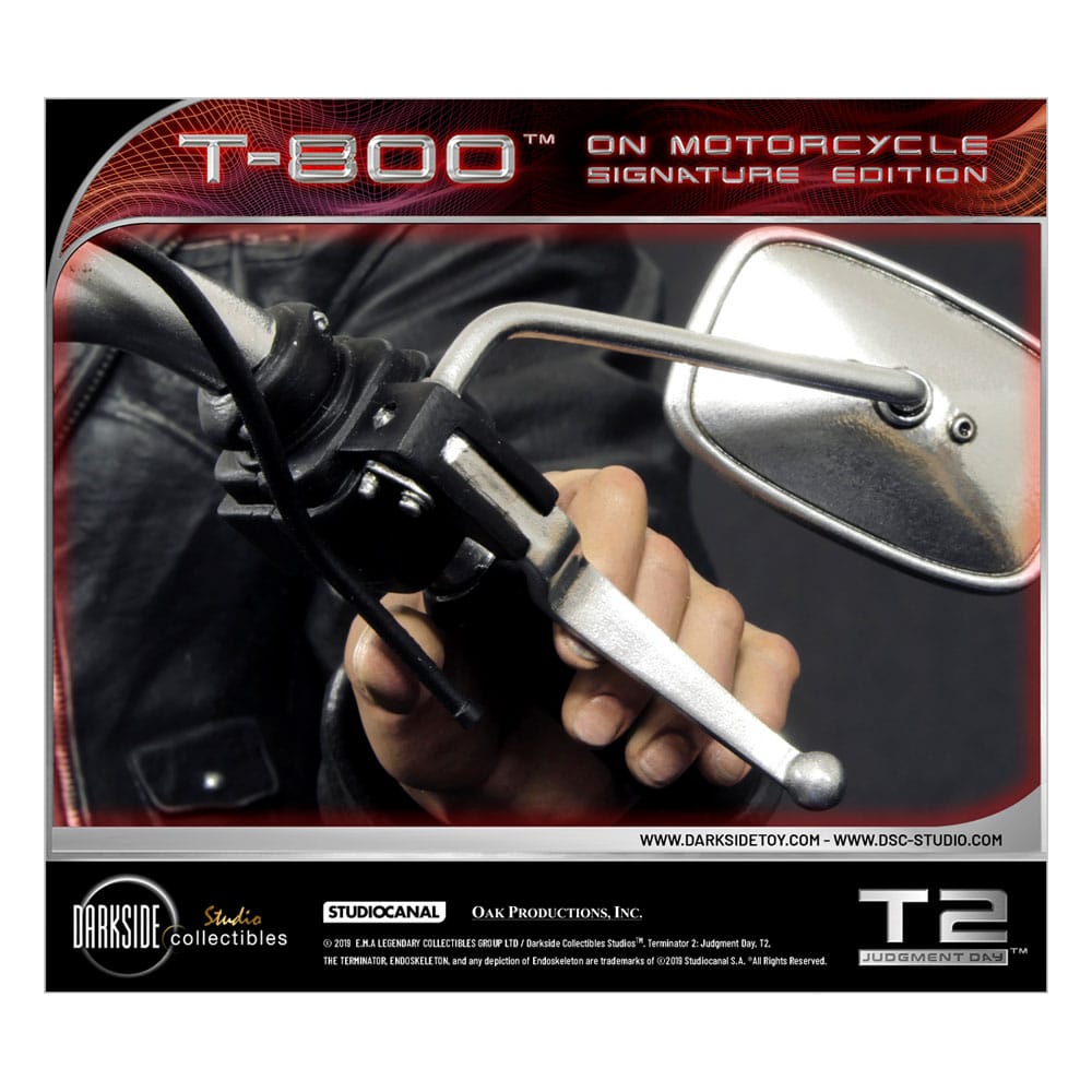 Terminator 2 Statue T-800 On Motorcycle Limited Signature Edition Exclusive 70 cm