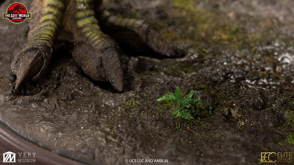 The Lost World: Jurassic Park Maquette 1/12 Tyrannosaur Buck 48 cm