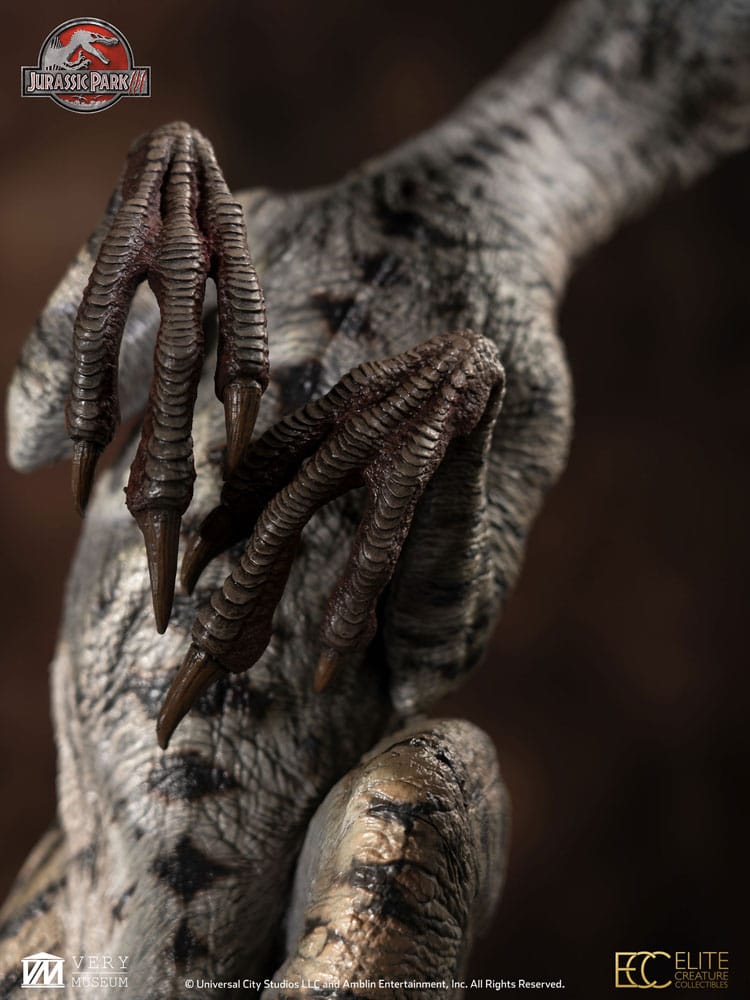 Jurassic Park III Maquette 1/4 Female Velociraptor White Queen 103 cm