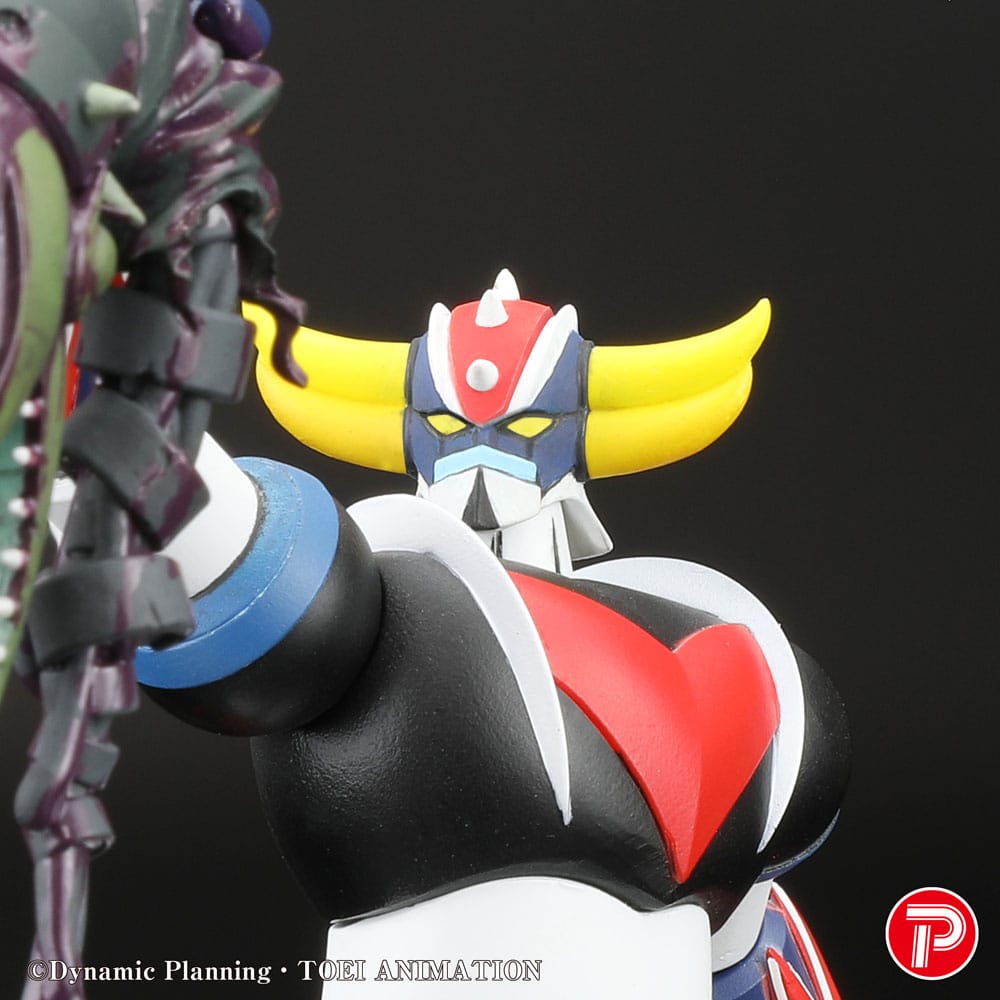 Grendizer Scene Selection 01 PVC Statue Grendizer a cry of Victory 14 cm