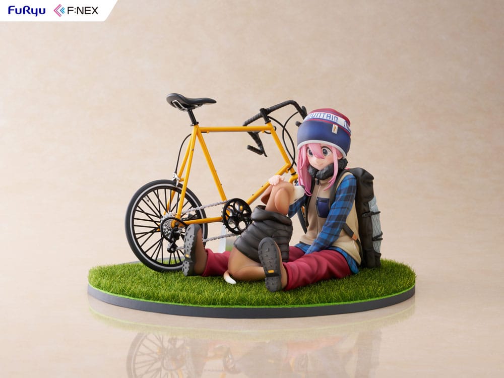 Statua in PVC Laid Back Camp F:NEX 1/7 Nadeshiko Kagamihara 13 cm