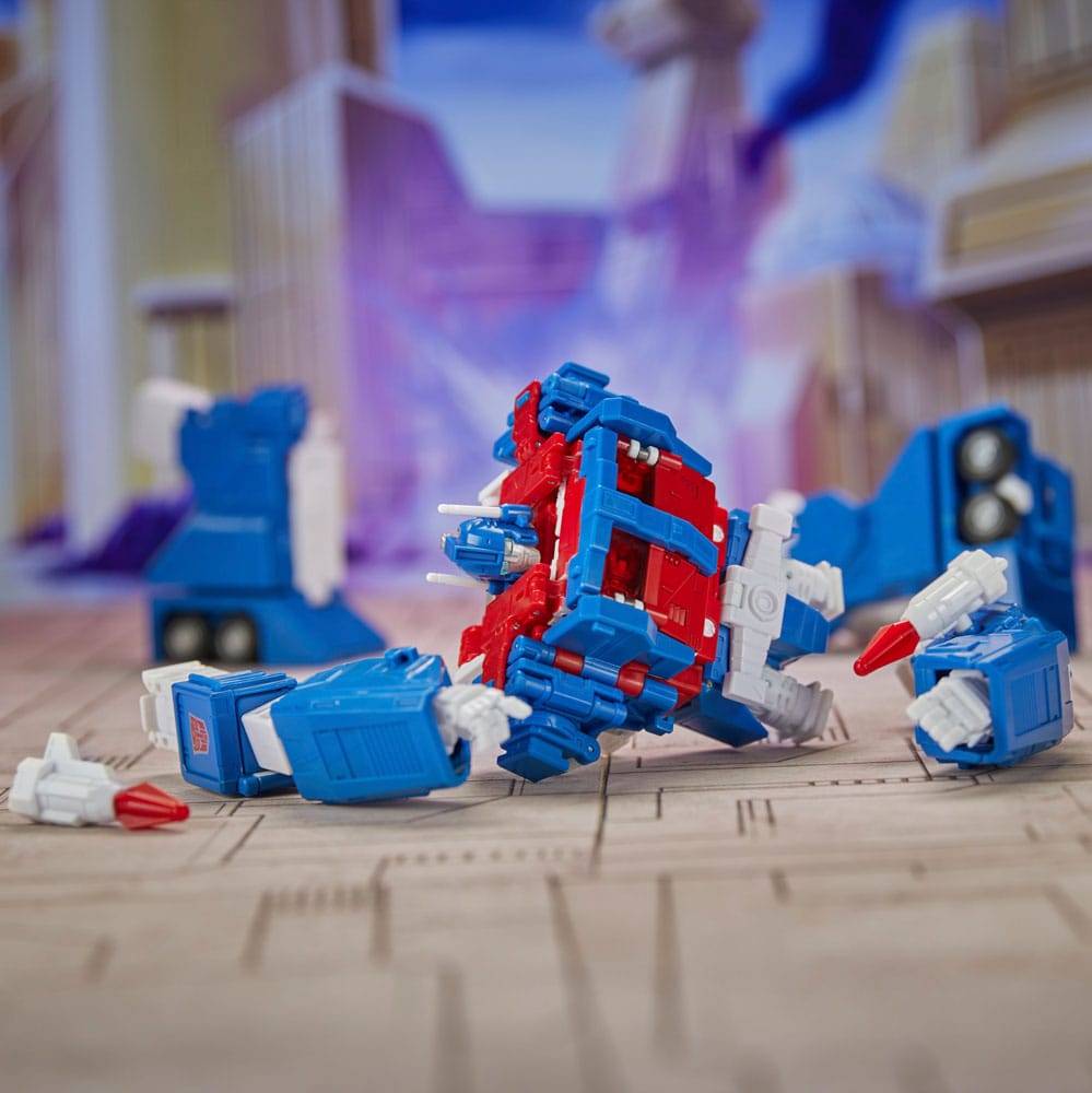 The Transformers: The Movie Generations Studio Series Commander Class Action Figure 86-21 Ultra Magnus 24 cm