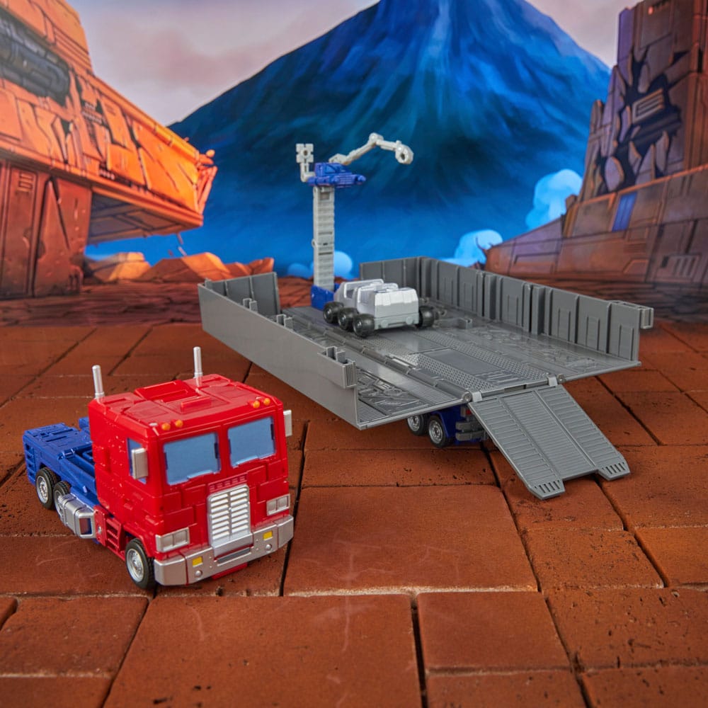 The Transformers: The Movie Generations Studio Series Commander Class Action Figure Optimus Prime 18 cm