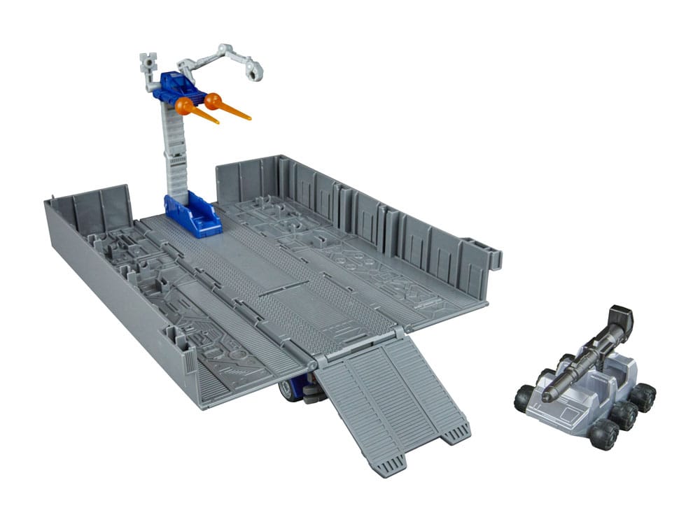 The Transformers: The Movie Generations Studio Series Commander Class Action Figure Optimus Prime 18 cm