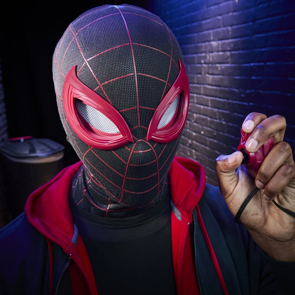 Spider-Man: Miles Morales Marvel Legends Electronic Expressive Mask