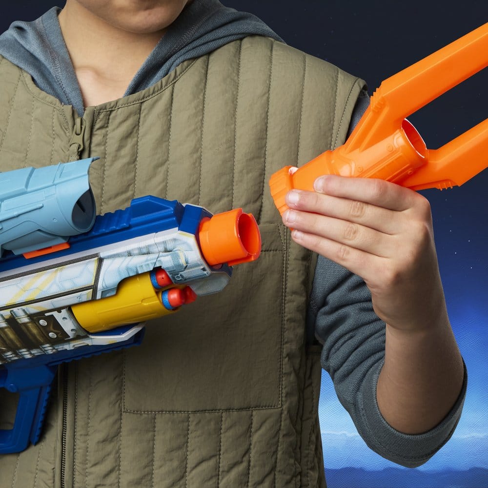 Star Wars: The Mandalorian and Grogu NERF Dart Blaster The Mandalorian