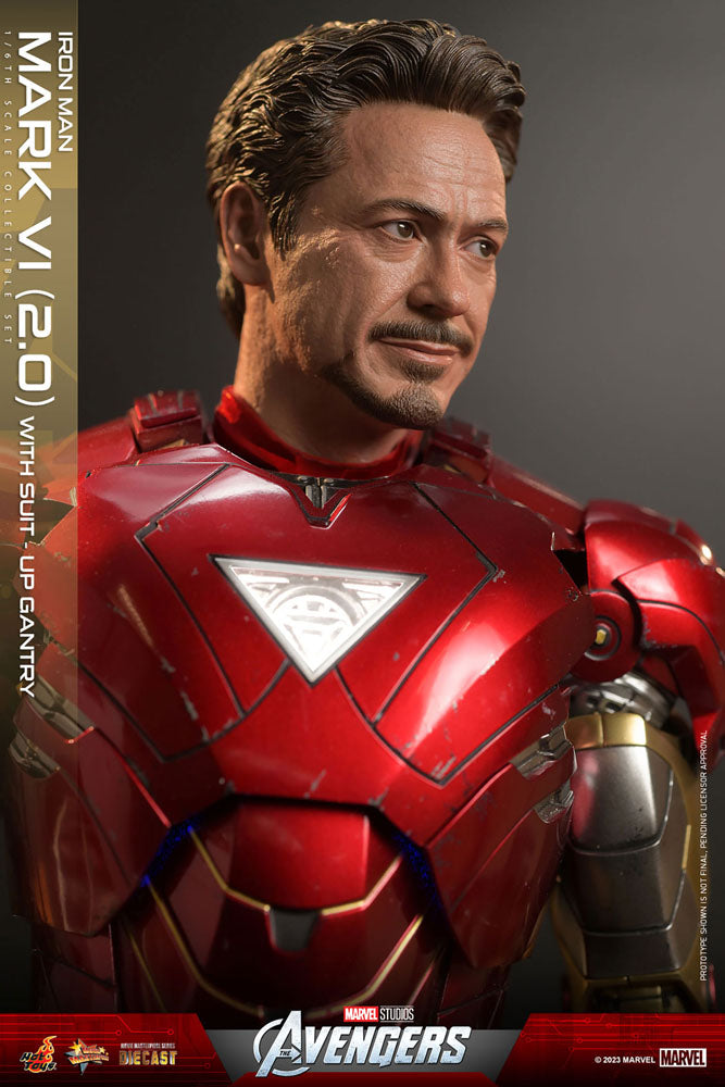 Action figure pressofusa Marvel The Avengers Movie Masterpiece 1/6 Iron Man Mark VI (2.0) con portale per la tuta, 32 cm
