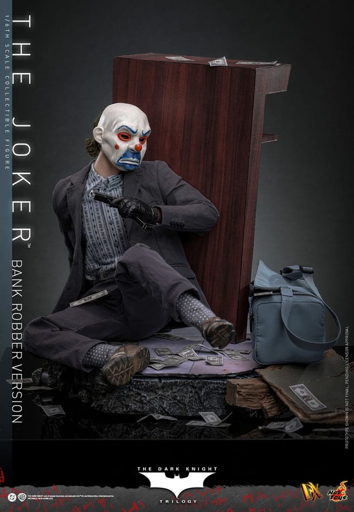 The Dark Knight DX Action Figure 1/6 The Joker (Bank Robber Version) 30 cm
