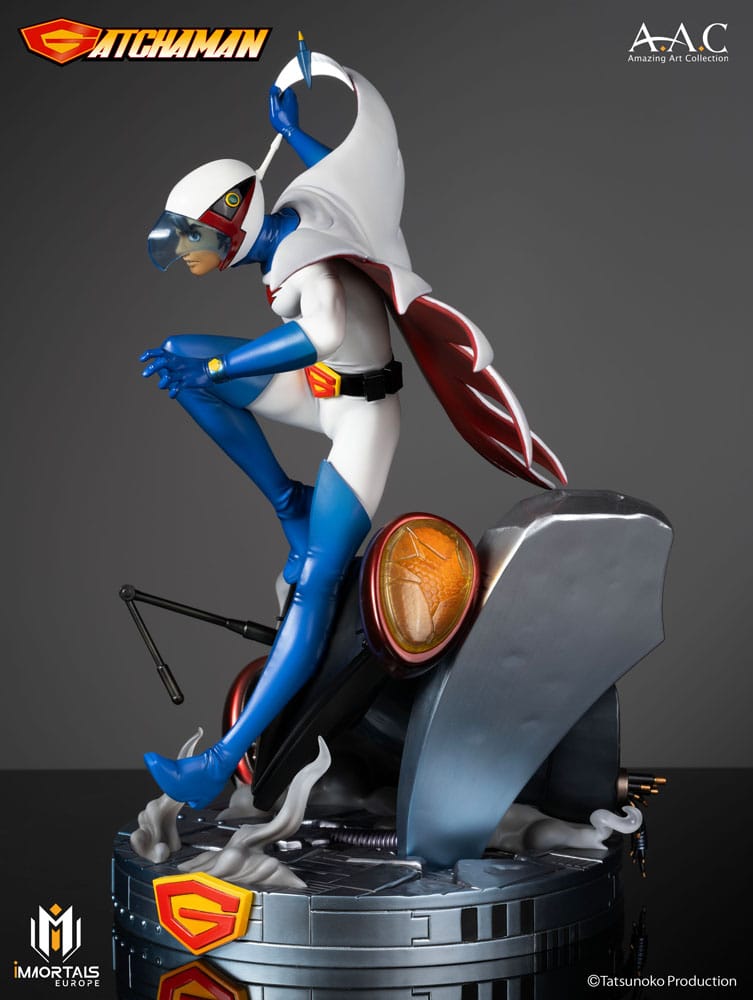 Statua della collezione Gatchaman Amazing Art di Ken l'Aquila, il leader del team Ninja della scienza, 34 cm