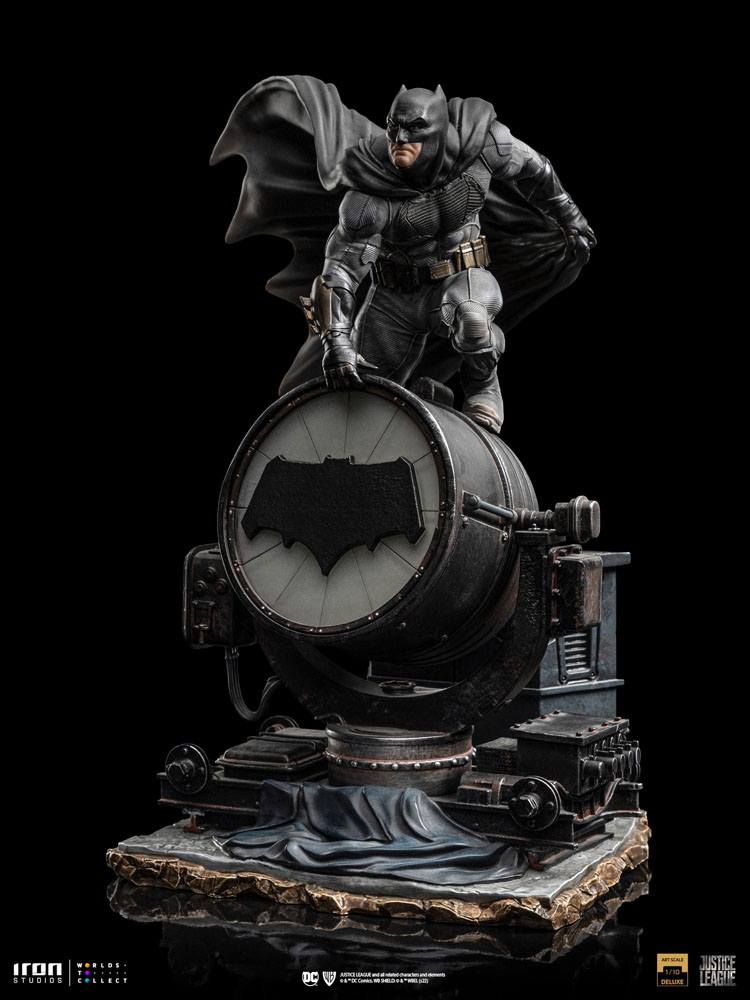 Zack Snyder's Justice League Deluxe Art Scale Statue 1/10 Batman on Batsignal 28 cm