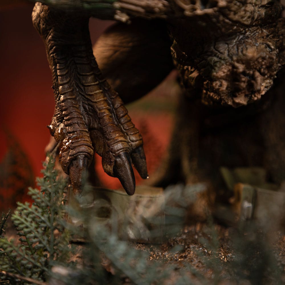 Jurassic Park Demi Art Scale Statue 1/20 T-Rex Chase 30cm