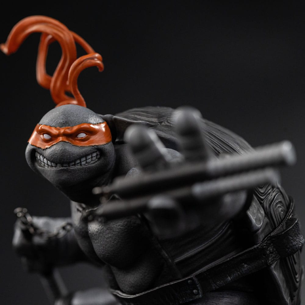 Teenage Mutant Ninja Turtles Art Scale Statue 1/10 Michelangelo Black and White Variant 26 cm heo exclusive