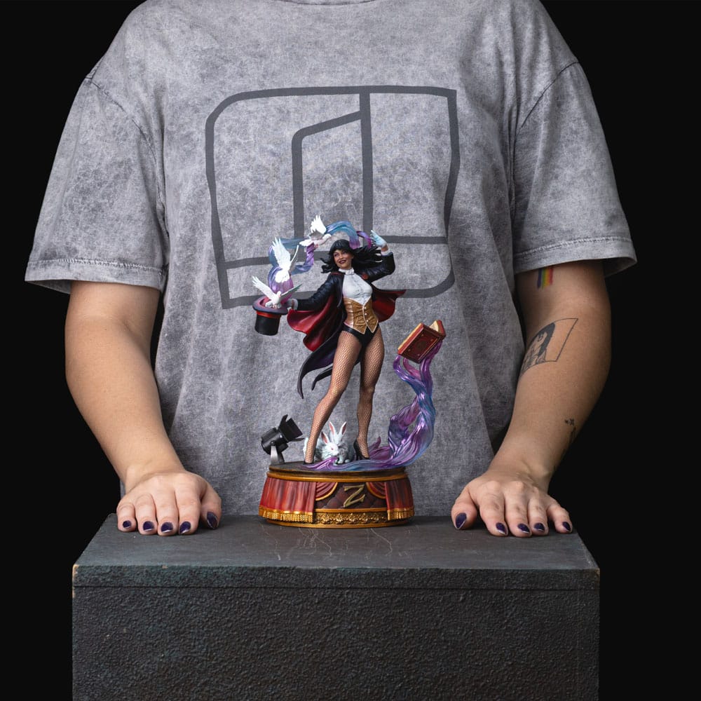 DC Comics Art Scale Statue 1/10 Zatanna 27 cm