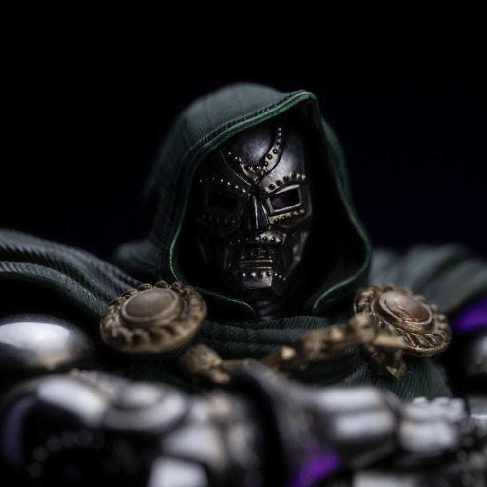 Statua Diorama Marvel Legends The Infinity Gauntlet 1/10 Doctor Doom Deluxe Edition 42 cm