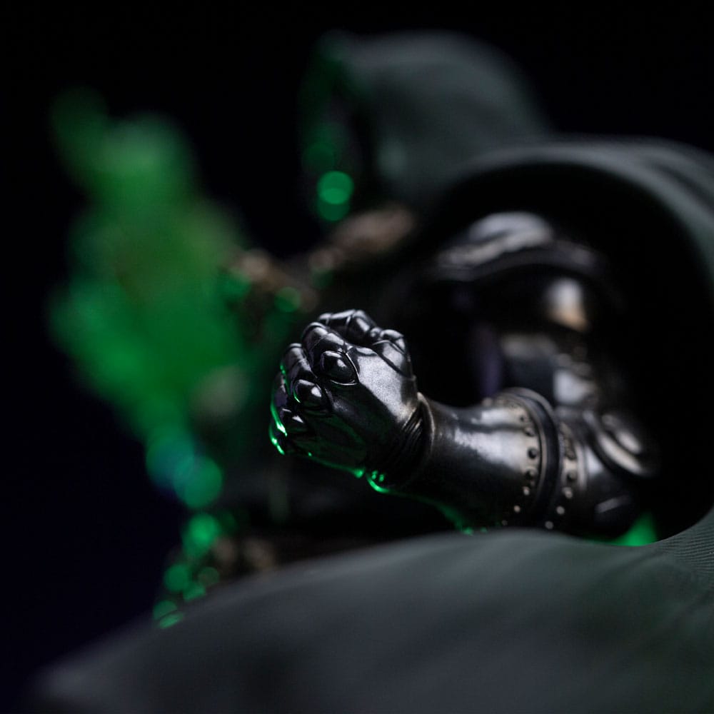 Statua Diorama Marvel Legends The Infinity Gauntlet 1/10 Doctor Doom Deluxe Edition 42 cm
