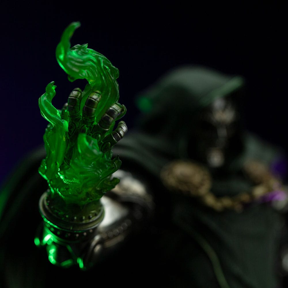 Statua Diorama Marvel Legends The Infinity Gauntlet 1/10 Doctor Doom Deluxe Edition 42 cm