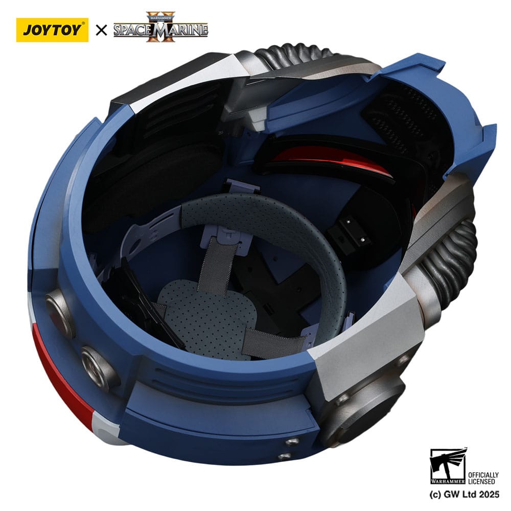 Warhammer 40,000: Space Marine 2 Replica Ultramarines Lieutenant Titus helmet 30 cm