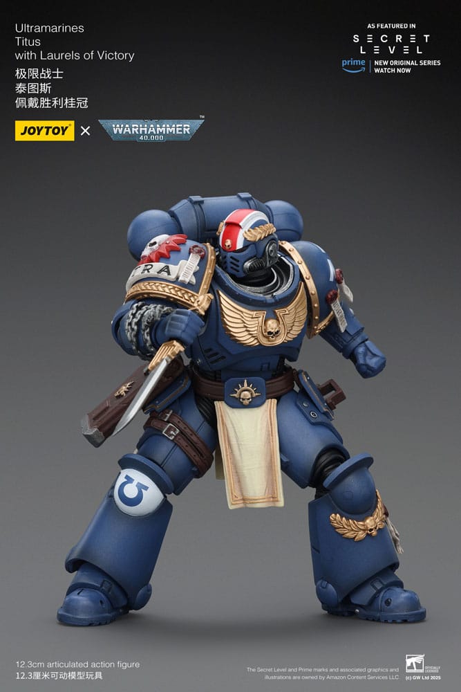 Warhammer 40,000 Action Figure Ultramarines Titus with Laurels of Victory 13 cm