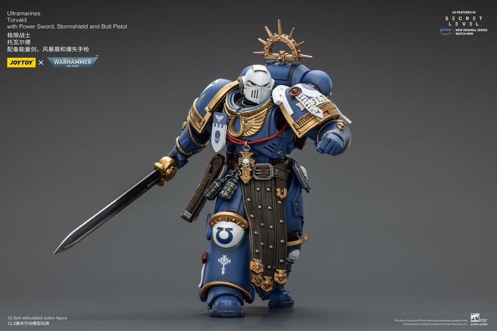 Warhammer 40,000 Action Figure Ultramarines Torvald with Power Sword, Stormshield and Bolt Pistol 13 cm