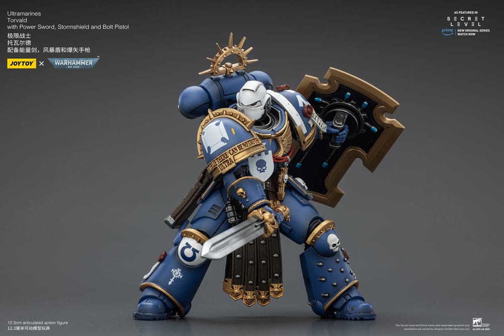Warhammer 40,000 Action Figure Ultramarines Torvald with Power Sword, Stormshield and Bolt Pistol 13 cm