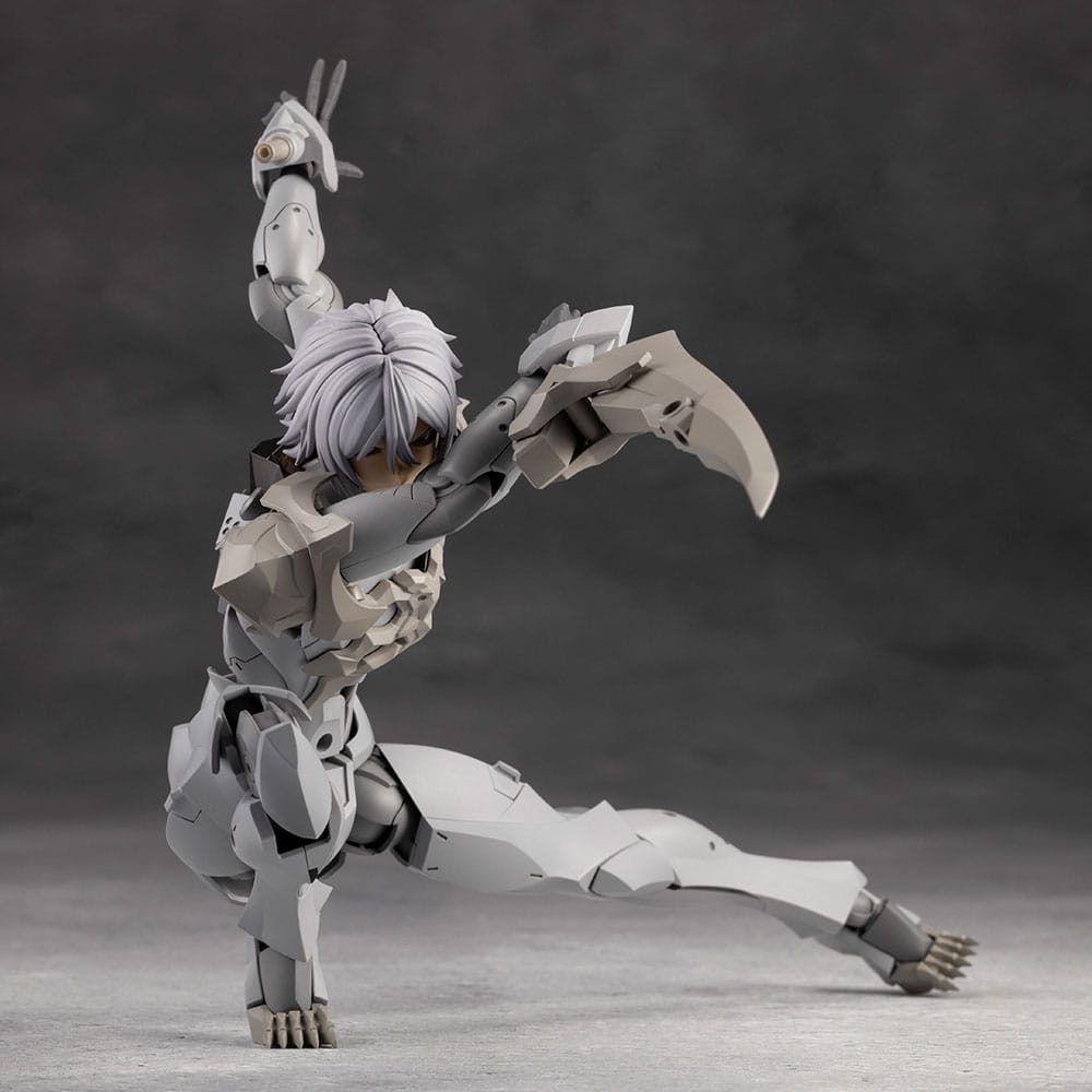 Megalomaria Unlimited Universe Model Kit Zirconia 18 cm