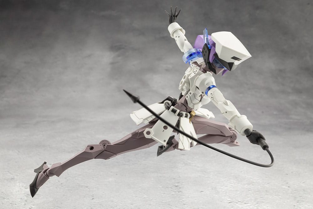 Megalomaria Unlimited Universe Plastic Model Kit Vanguard Leader 16 cm