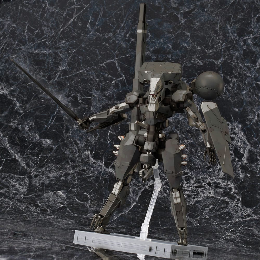 Metal Gear Solid V Plastic Model Kit 1/100 Metal Gear Sahelanthropus Black Ver. 36 cm