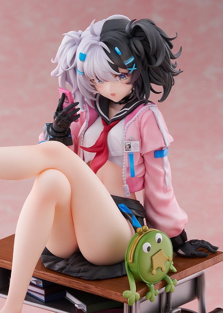 Snowbreak: Containment Zone PVC Figure 1/7 Eatchel - The Cub [Overdue Radiance] 23 cm