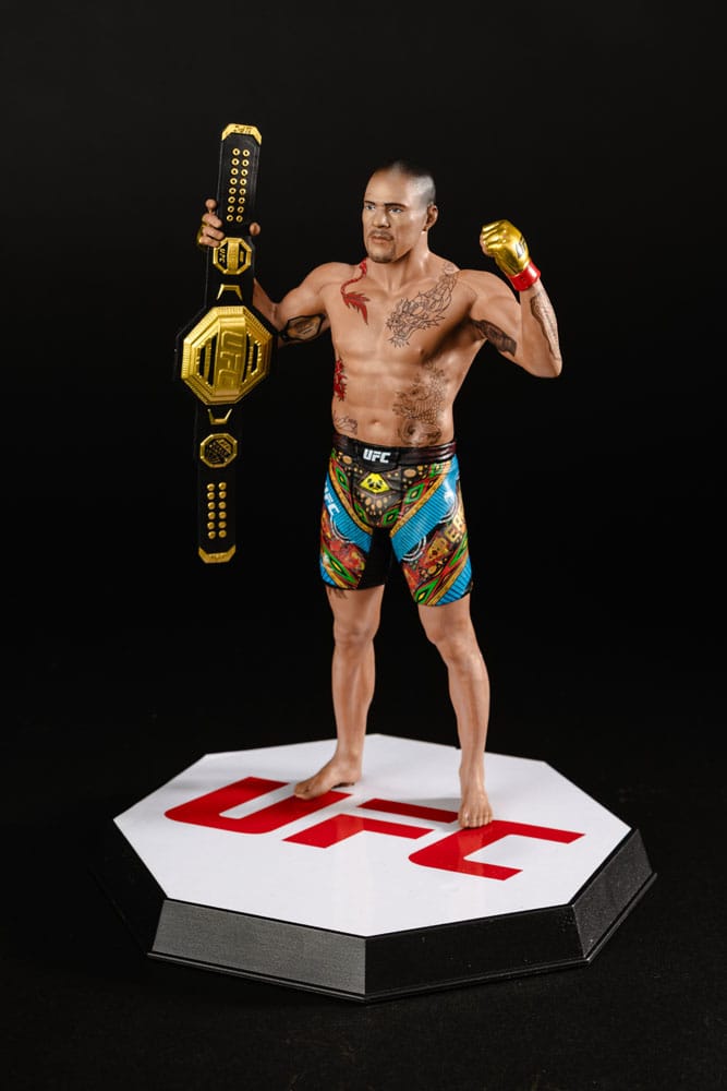 UFC Posed PVC Statue Alex Pereira 18 cm