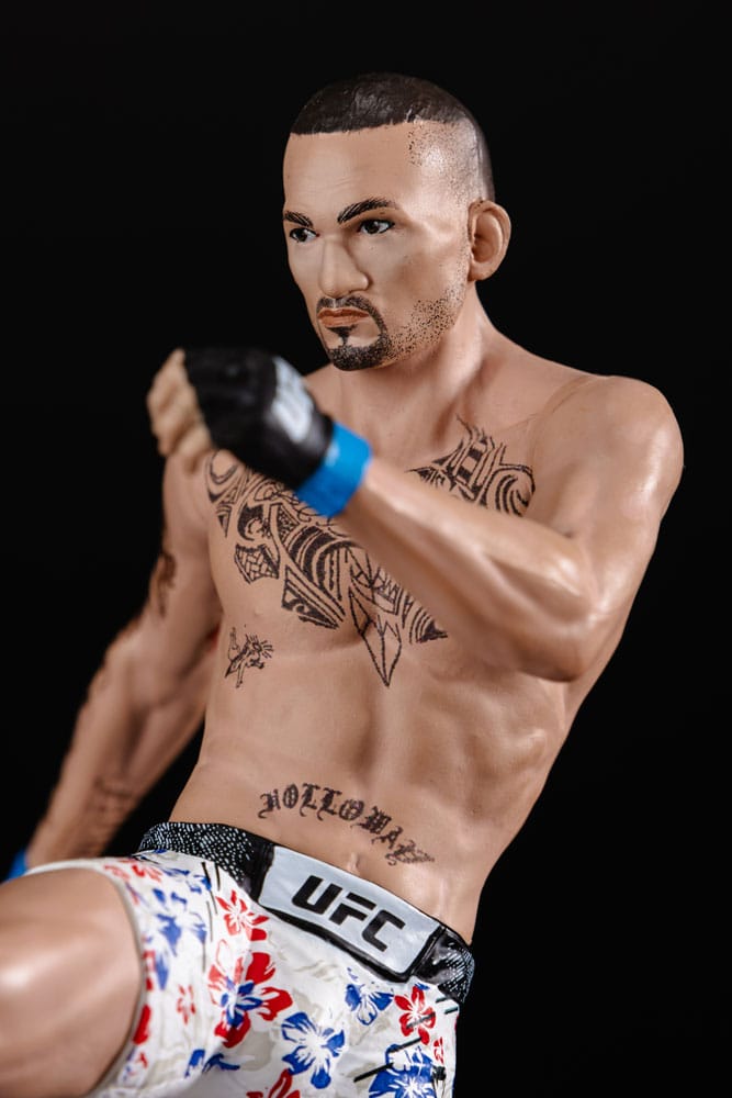 UFC Posed PVC Statue Max Holloway 18 cm