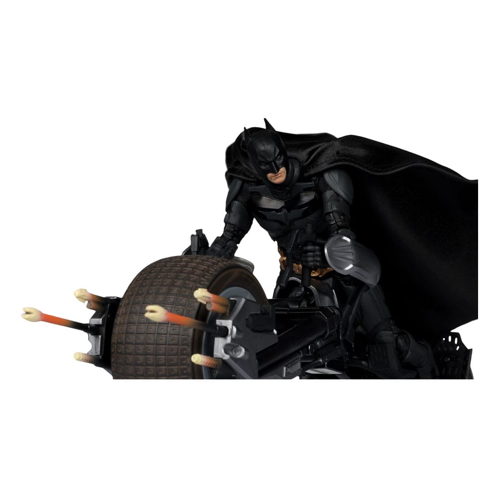 Action figure The Dark Knight DC Multiverse con veicolo Batman e Batpod da 18 cm