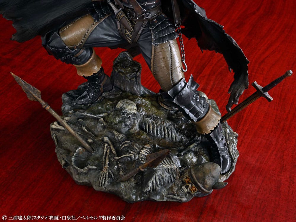 Berserk 1/7 Guts Black Swordsman PVC Statue Ver. 26 cm