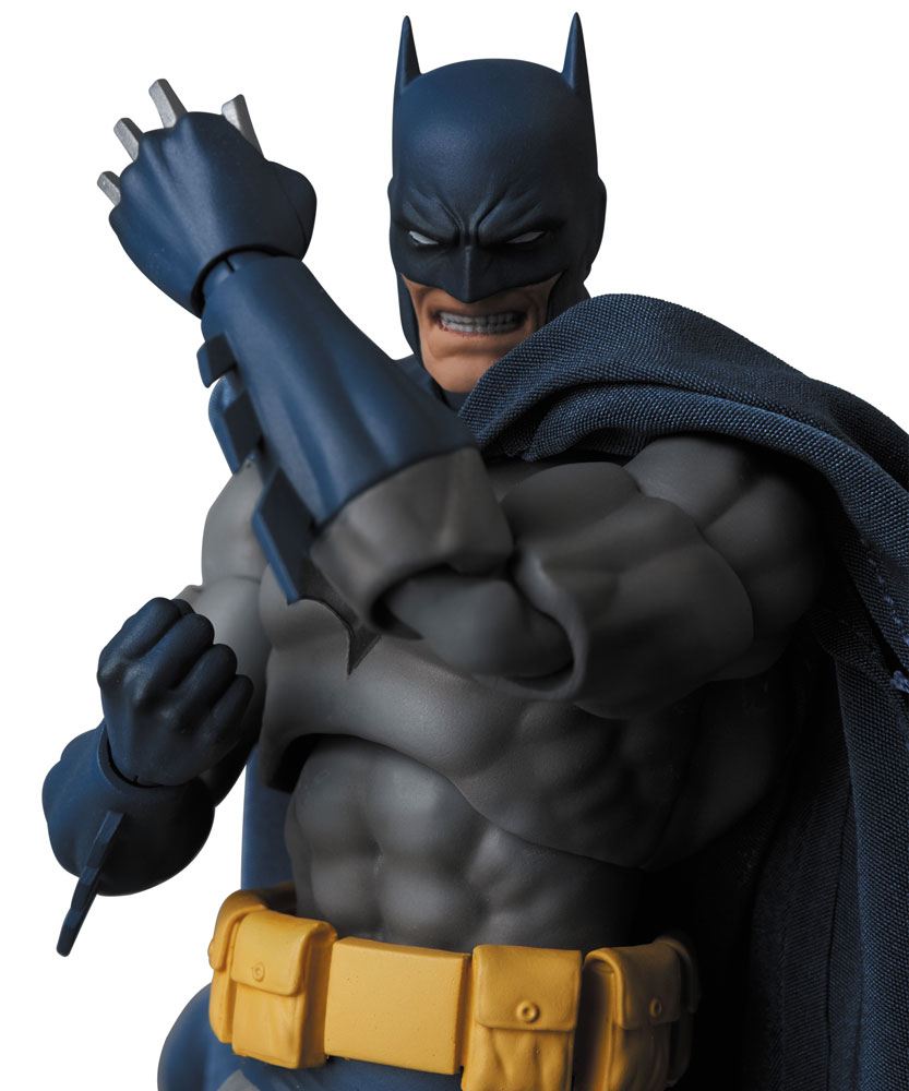 DC Comics MAFEX Action Figure Batman Hush Ver. (Reproduction) 16 cm