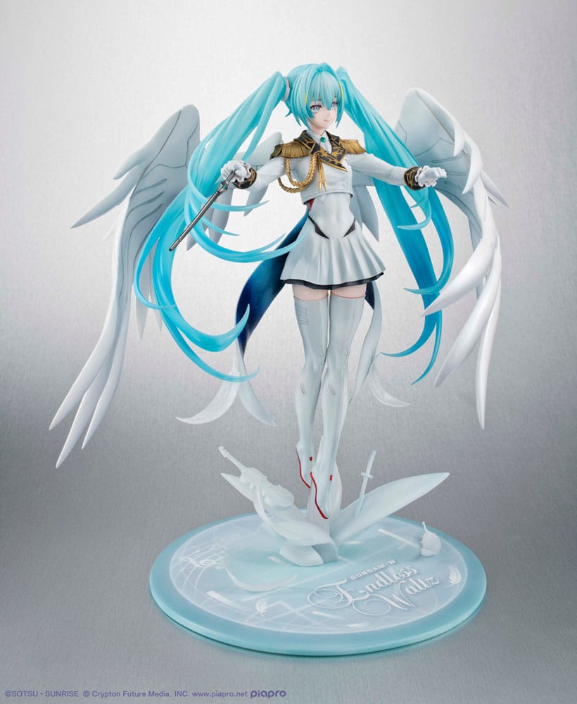 Mobile Suit Gundam x Hatsune Miku Lucrea PVC Statue Hatsune Miku x Wing Gundam Zero EW 45th Anniversary 27cm