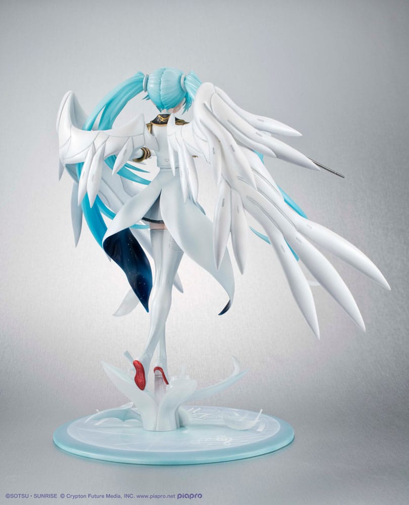 Mobile Suit Gundam x Hatsune Miku Lucrea PVC Statue Hatsune Miku x Wing Gundam Zero EW 45th Anniversary 27cm