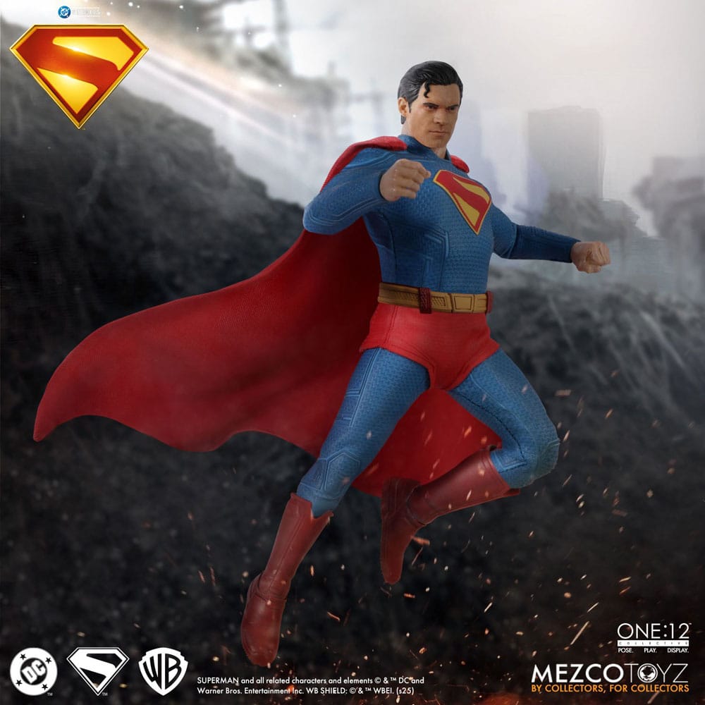 Superman (2025) Action Figure 1/12 Superman 17 cm