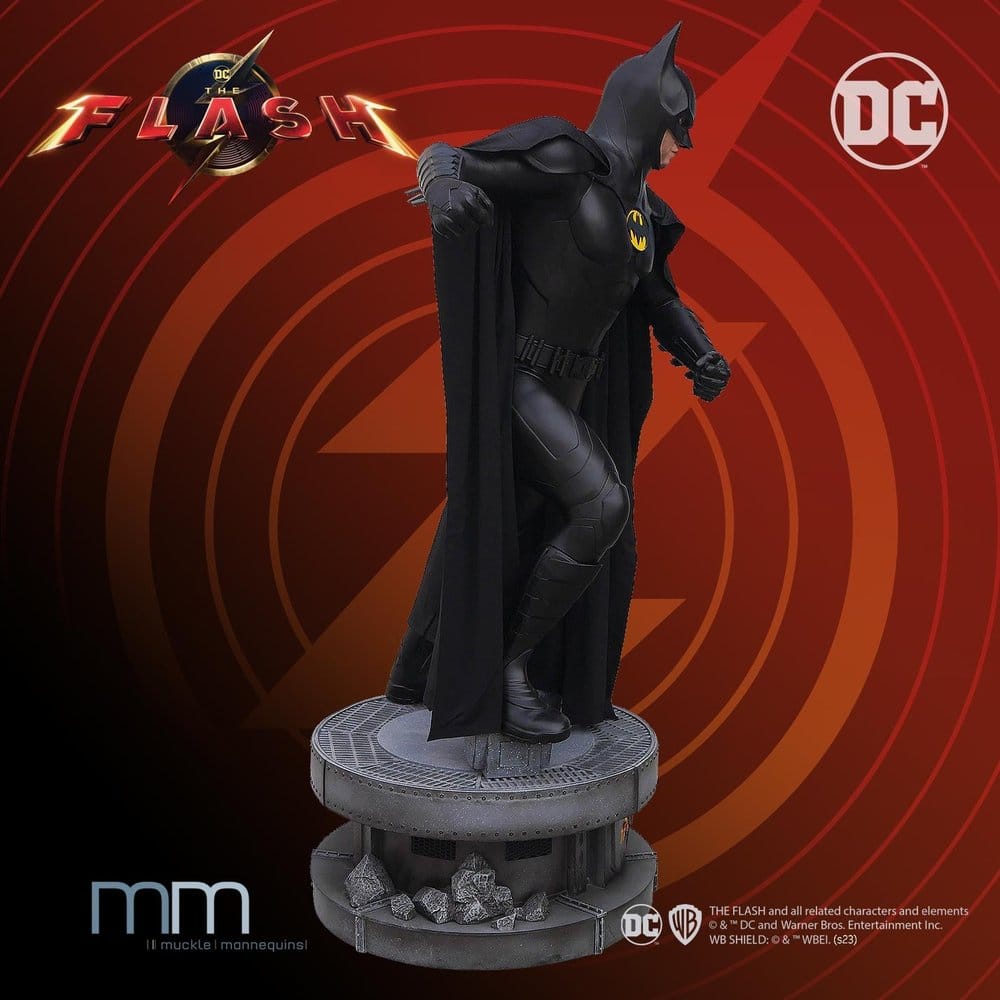 The Flash Life-Size Statue Batman Keaton 228 cm